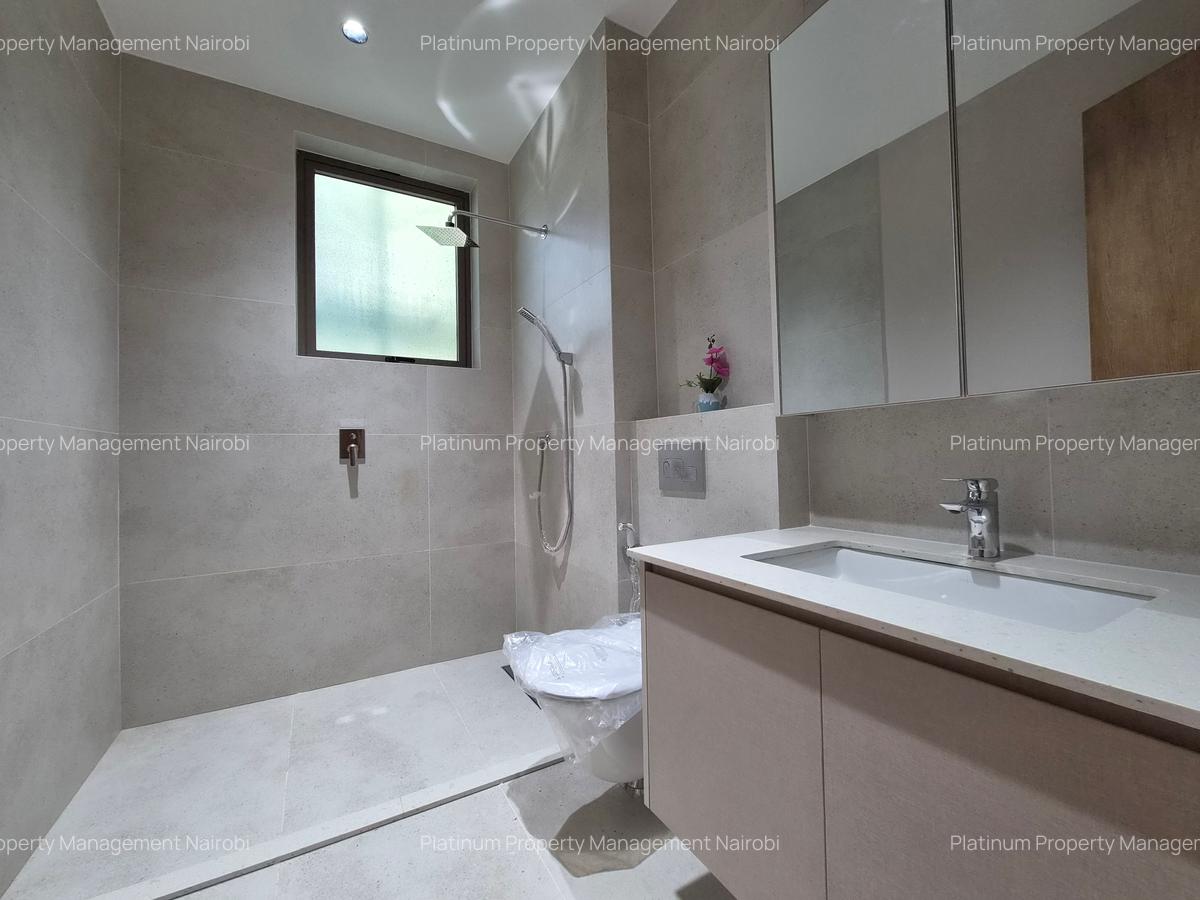 4 Bed Apartment with En Suite at Off Peponi Rd - 11