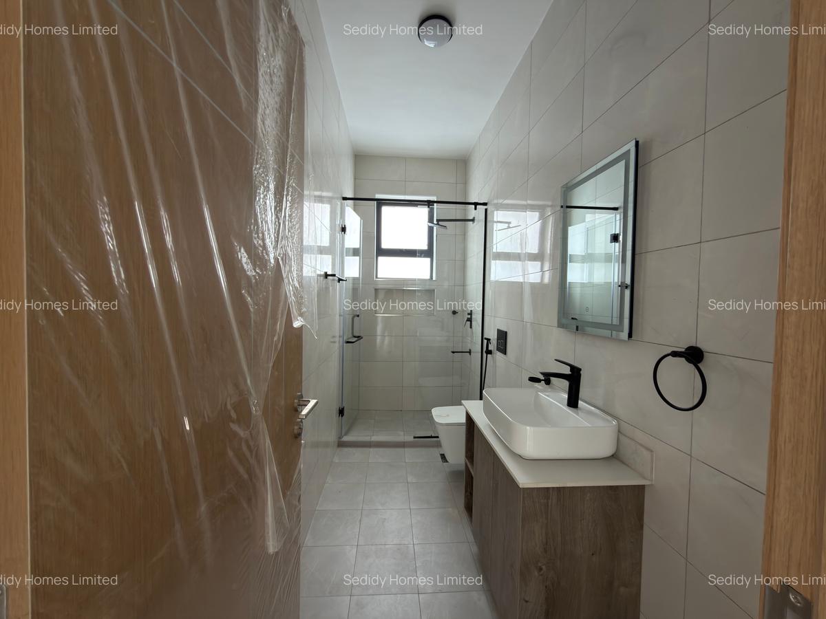 2 Bed Apartment with En Suite in Brookside - 13