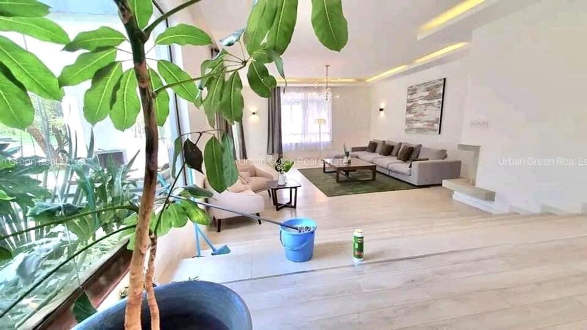 5 Bed Villa with En Suite at Ololua - 3