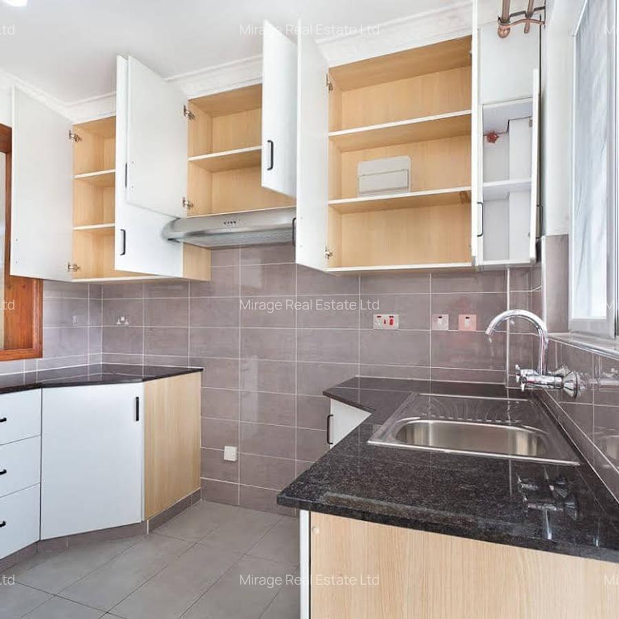 3 Bed Apartment with Gym in Thome - 9