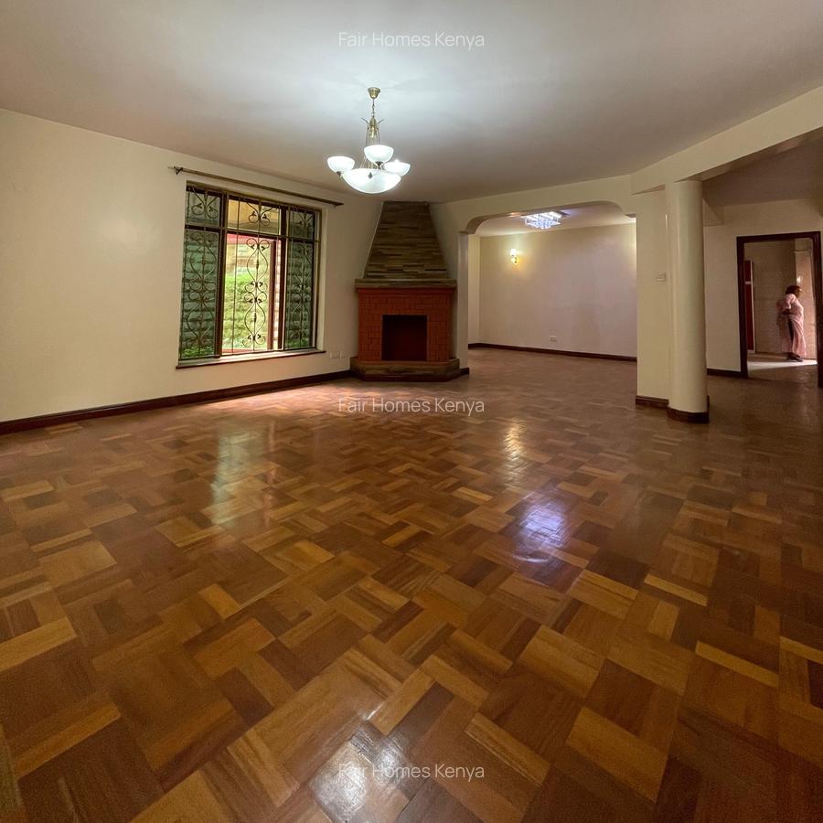 5 Bed Townhouse with En Suite at Othaya Road - 13