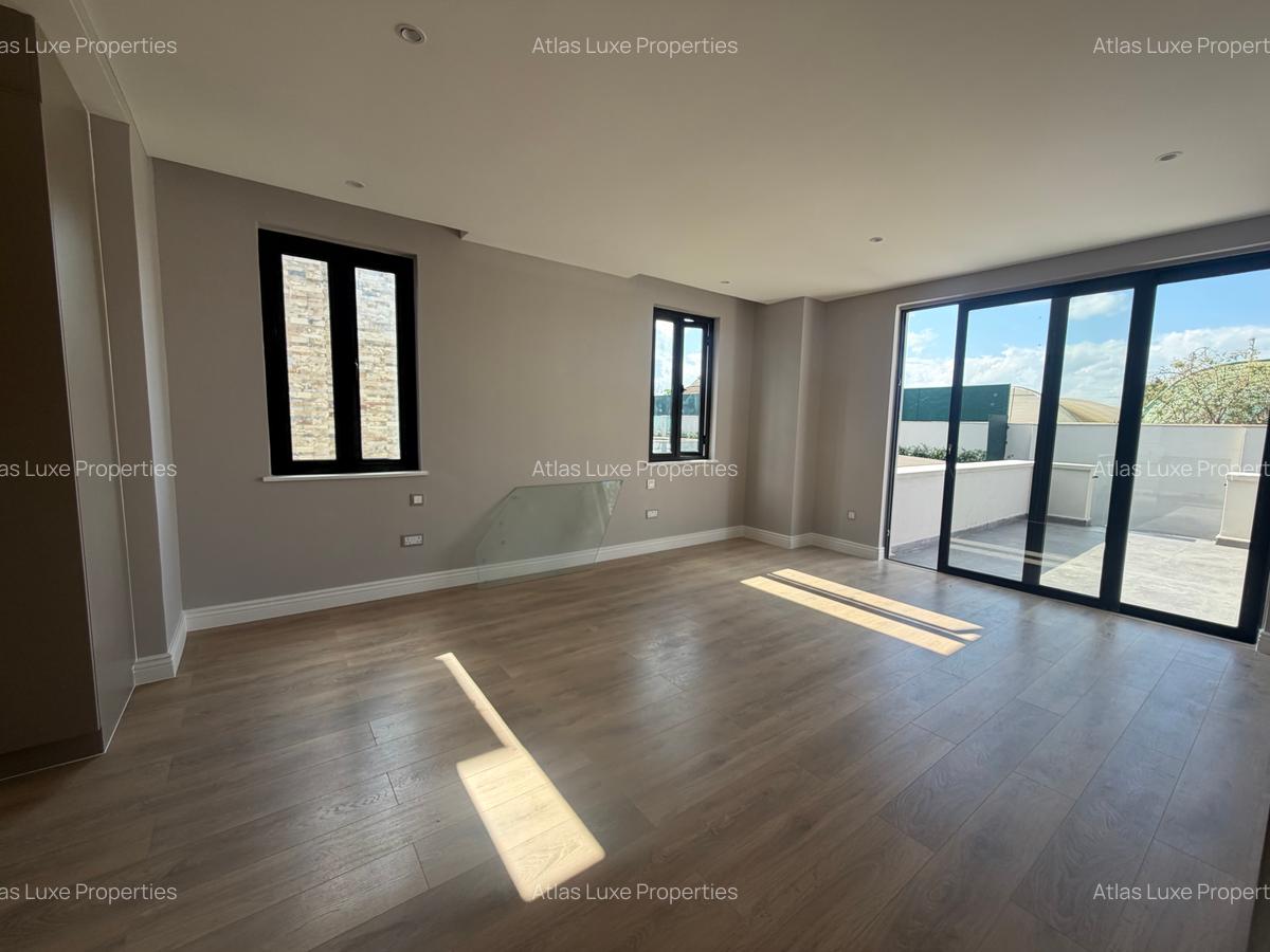 4 Bed Villa with En Suite in Runda - 4