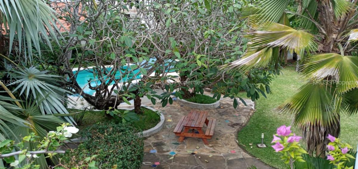3 Bed Townhouse with En Suite at Hr3000 - 4