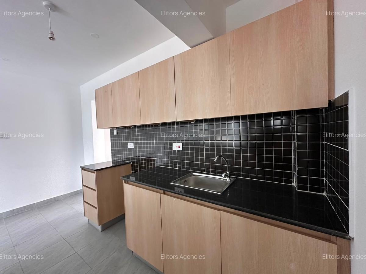 1 Bed Apartment with En Suite at Kirawa Road - 4