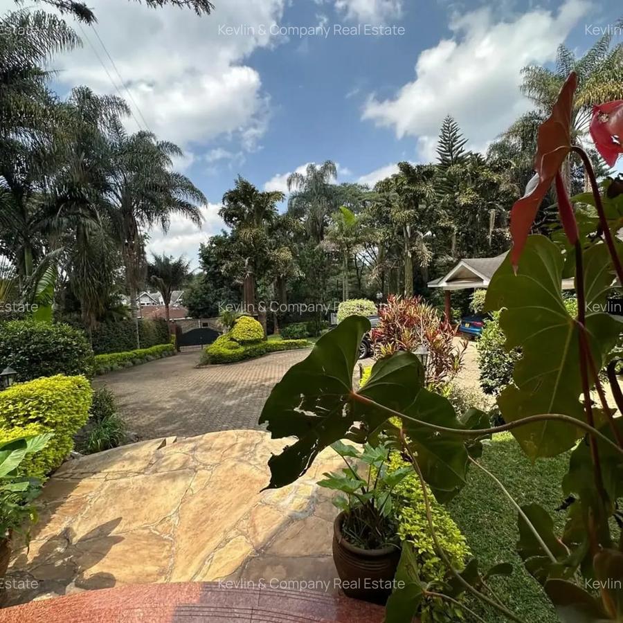 6 Bed Villa with En Suite in Nyari - 18