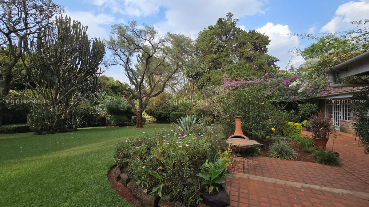 4 Bed House with En Suite at Runda - 1