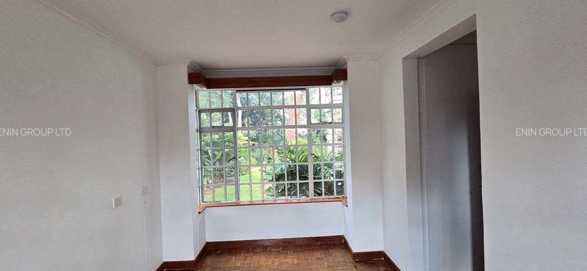4 Bed Townhouse with En Suite at Rosslyn Garden - 7