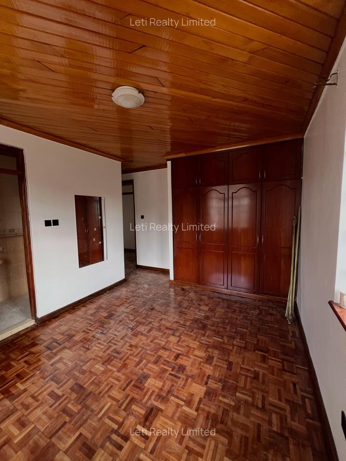 4 Bed Townhouse with En Suite in Lavington - 5