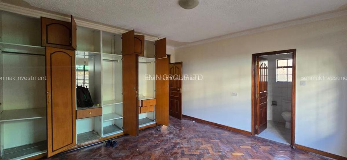 4 Bed Townhouse with En Suite at Lavington Green - 18