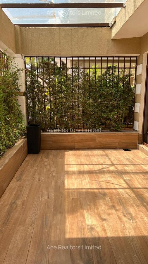 5 Bed Townhouse with En Suite at Lavington - 5