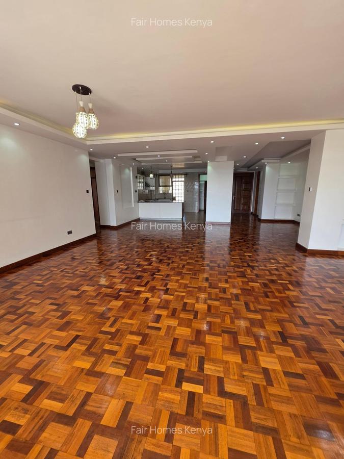 3 Bed Apartment with En Suite at Othaya Road - 4