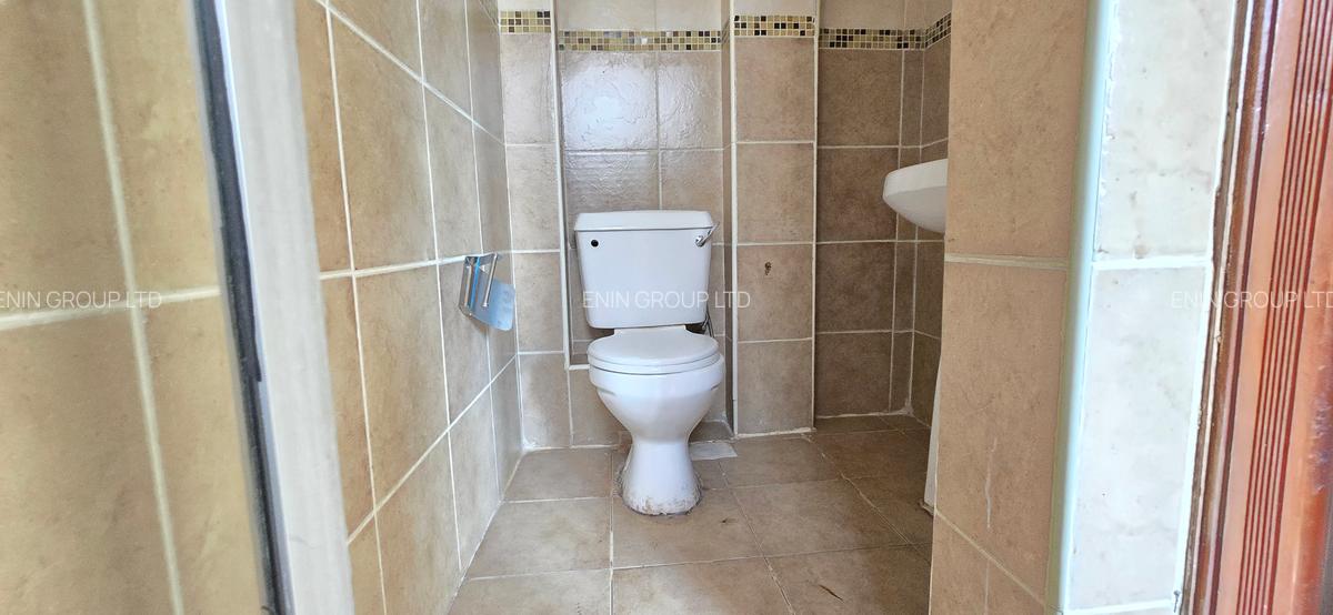 3 Bed Apartment with En Suite in Lavington - 8