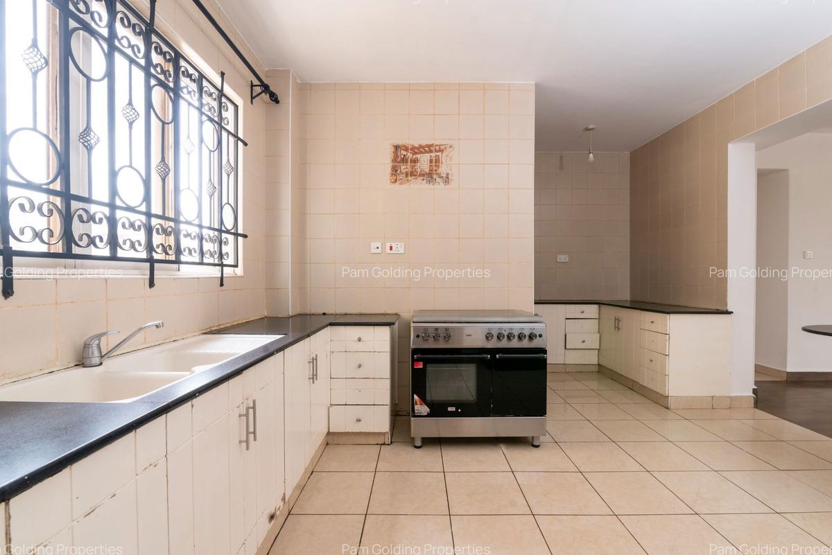 3 Bed Apartment at Brookside Drive - 5