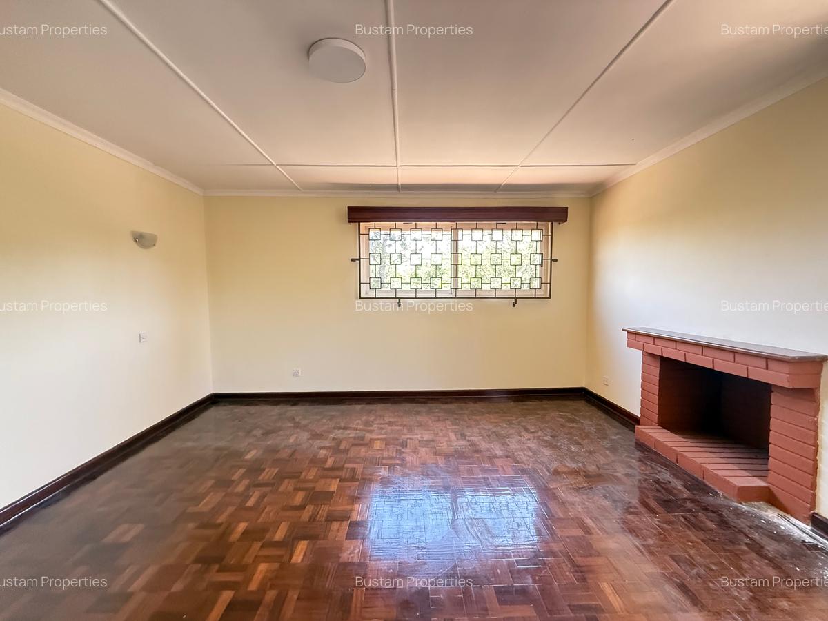 5 Bed Townhouse with En Suite in Lavington - 16