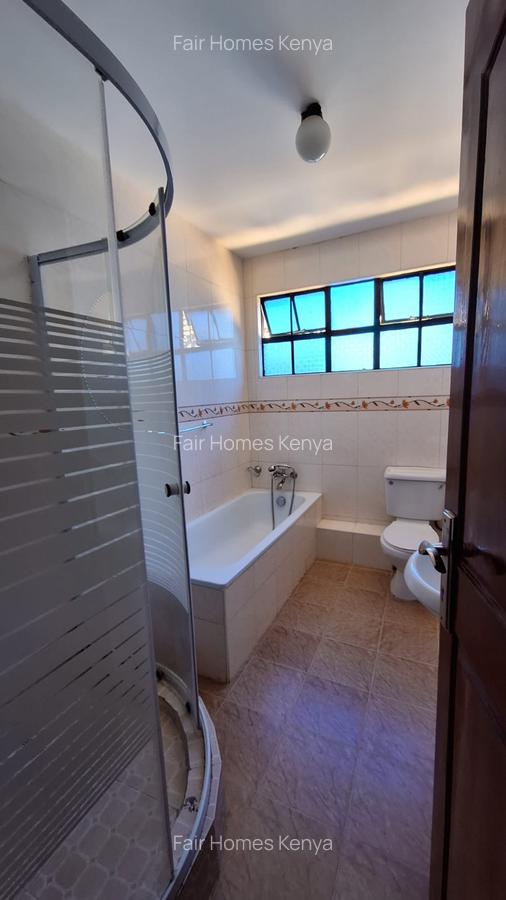 4 Bed Townhouse with En Suite at Lavington Green - 20
