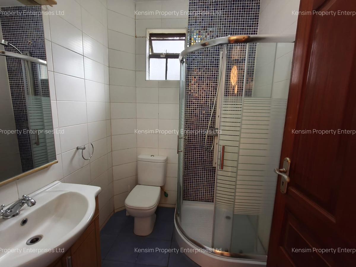 4 Bed Townhouse with En Suite in Runda - 16