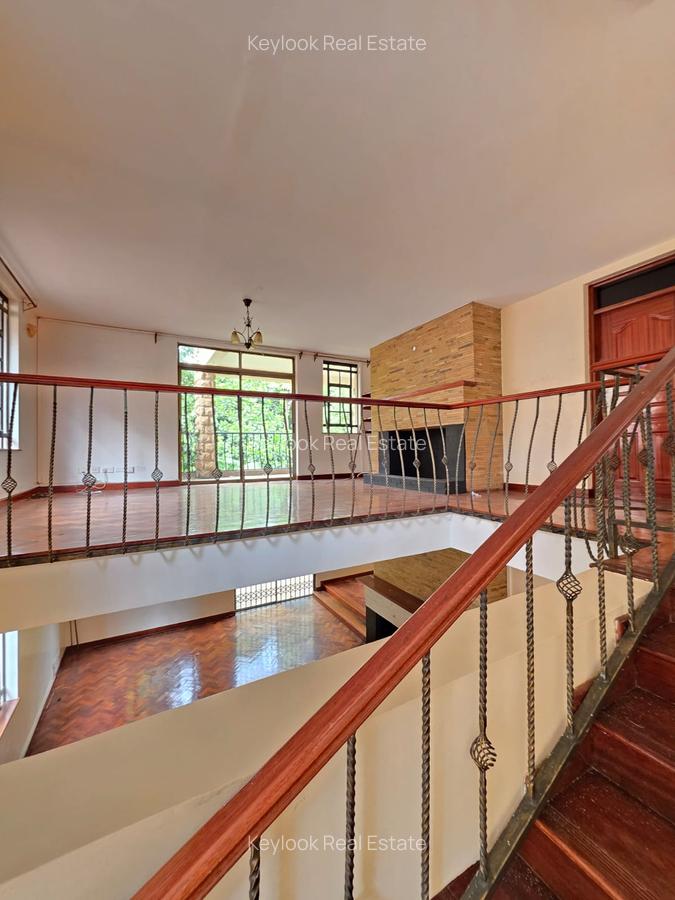 4 Bed Townhouse with En Suite at Lavington Green - 16