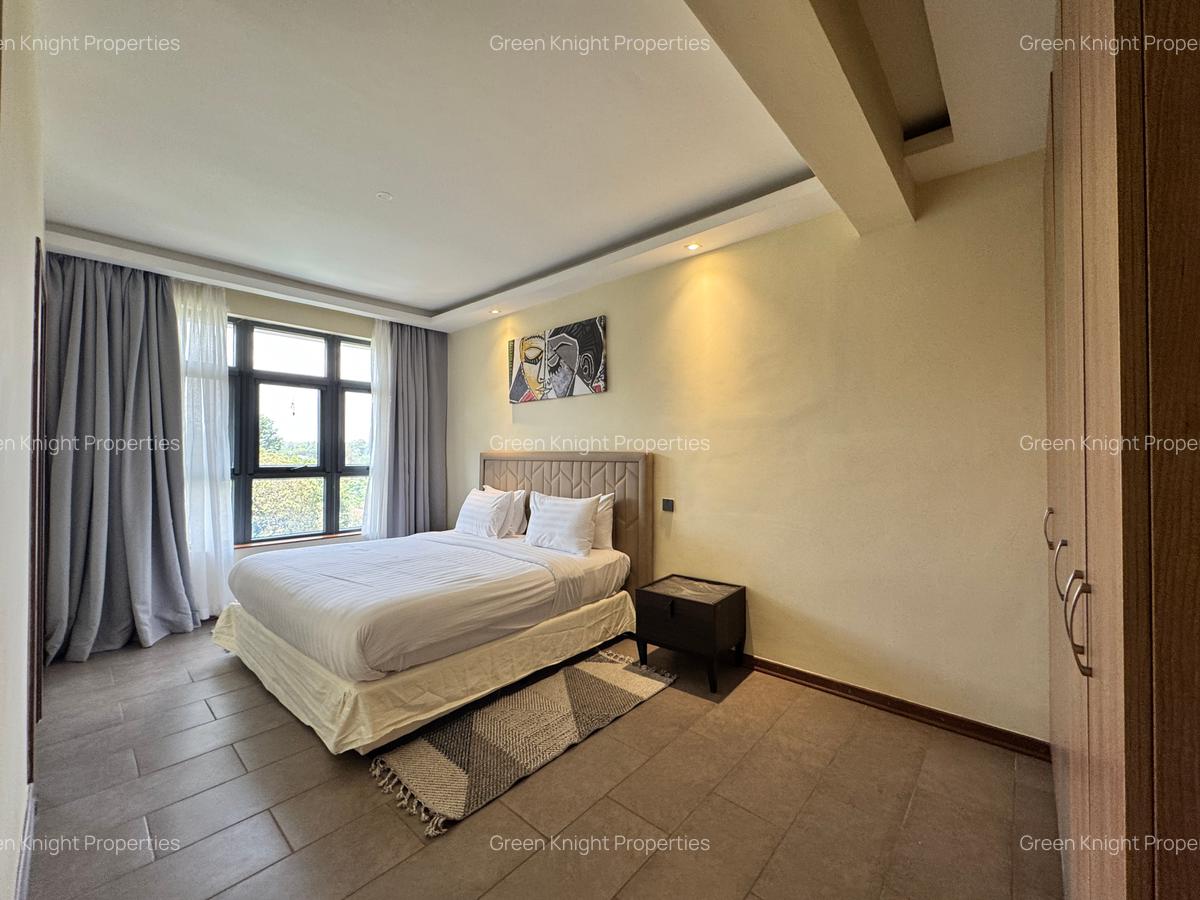 Serviced 2 Bed Apartment with En Suite in Spring Valley - 3