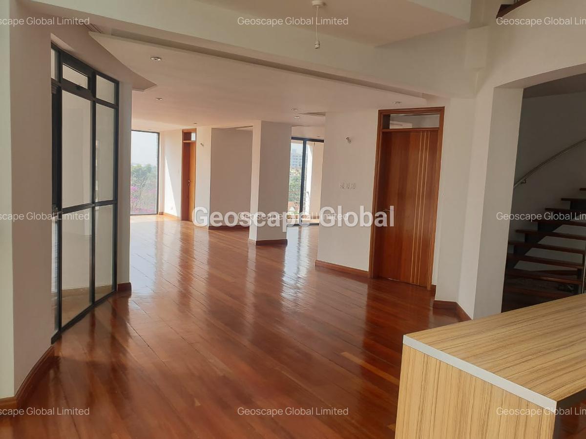 4 Bed Apartment with En Suite in Westlands Area - 2