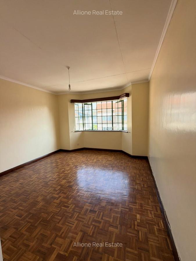 4 Bed Apartment with Parking at Off - Dennis Pritt Road - 11