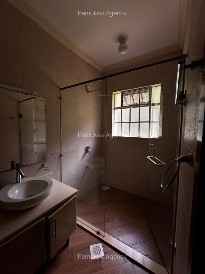 3 Bed House with En Suite at Windridge - 14