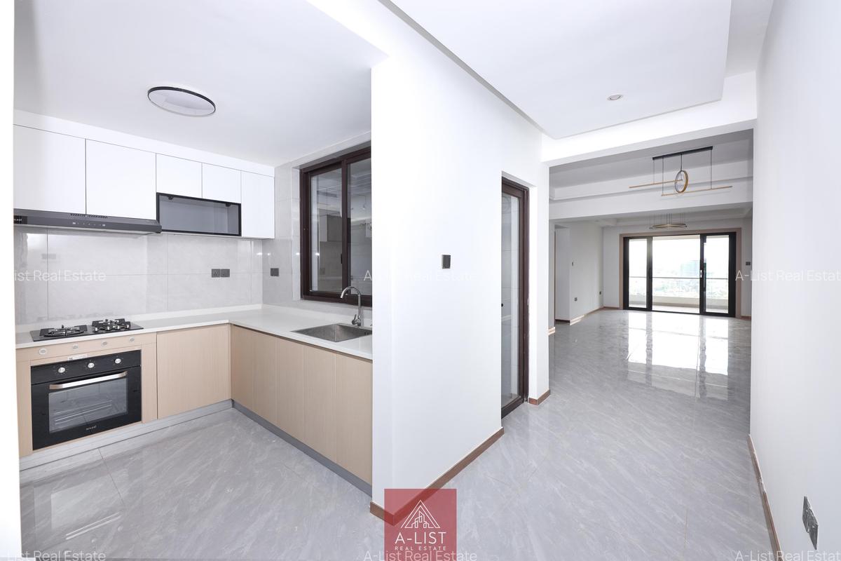 3 Bed Apartment with En Suite at Riverside Drive - 5