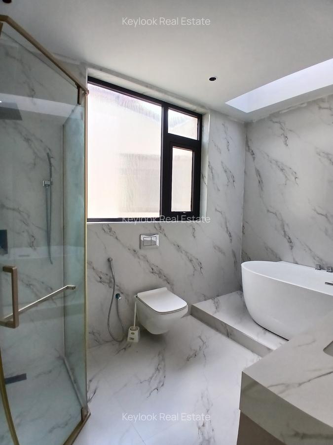 5 Bed Townhouse with En Suite at Lavington Green - 10
