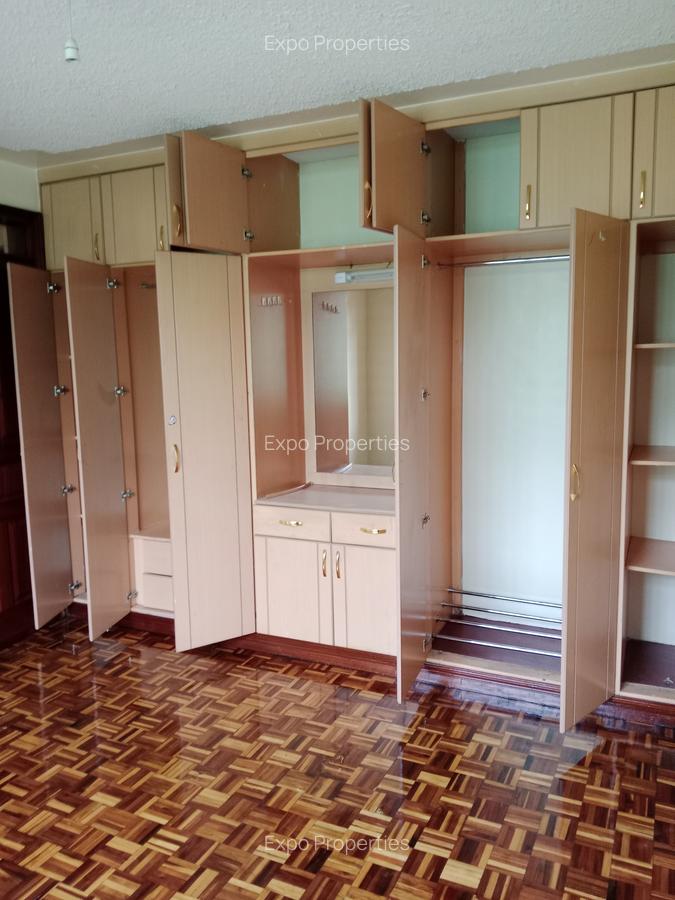 3 Bed Apartment with En Suite at Garden Estate - 7