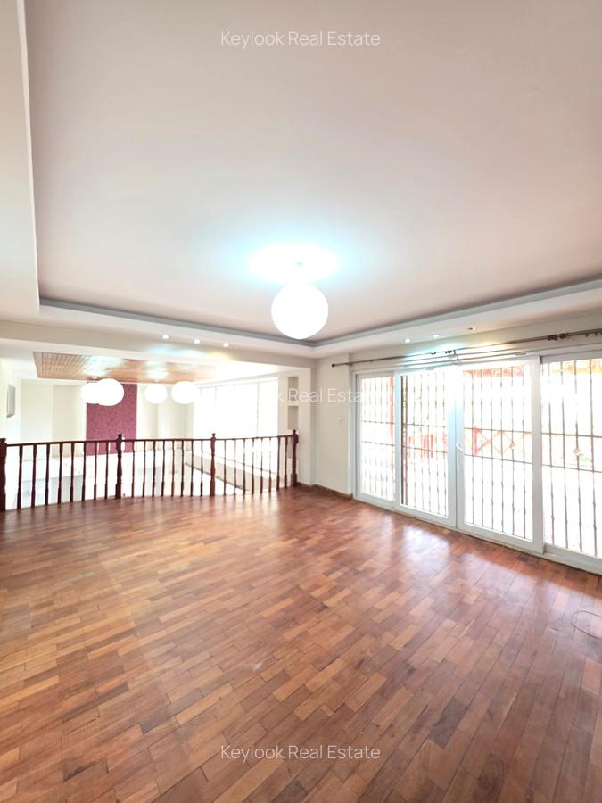 5 Bed Townhouse with En Suite at Lavington Green - 14