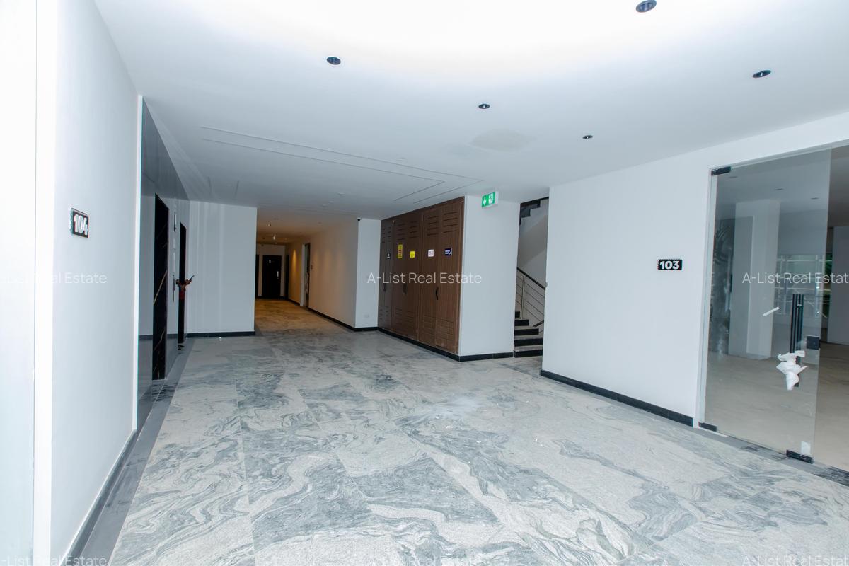 5,000 ft² Office with Service Charge Included at Brookside Grove - 13