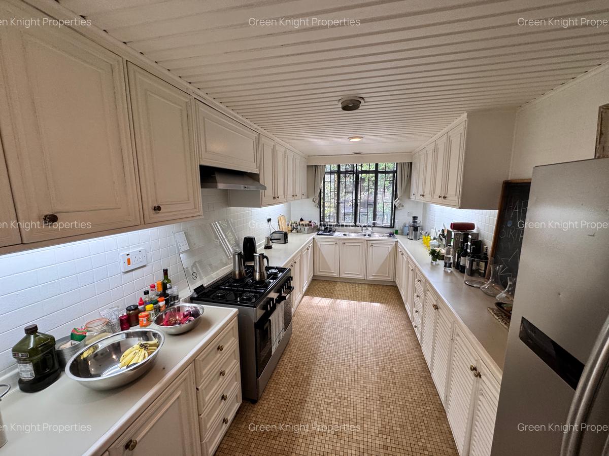 Serviced 3 Bed Apartment with En Suite in Westlands Area - 10