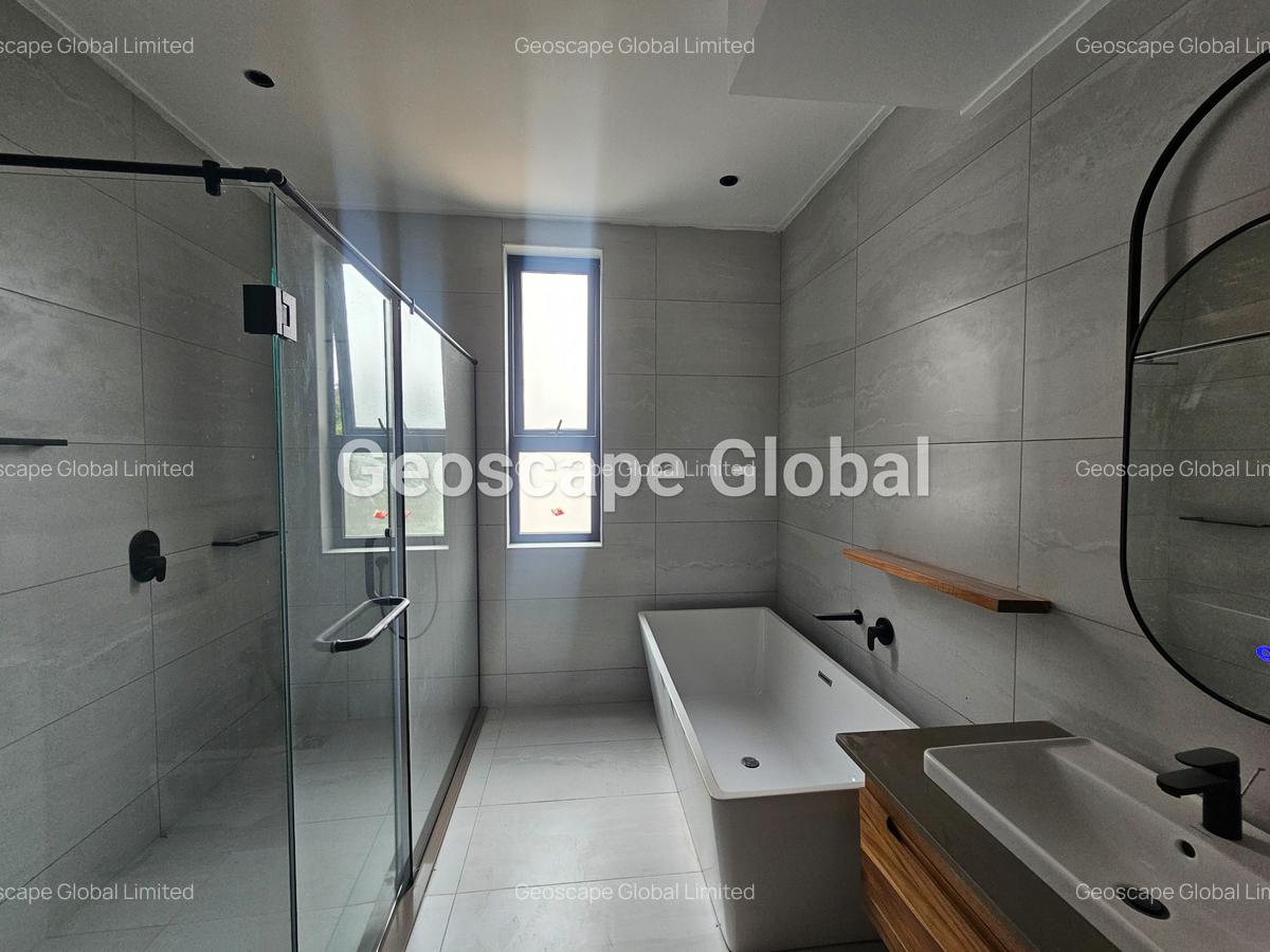 4 Bed Apartment with En Suite in Spring Valley - 12