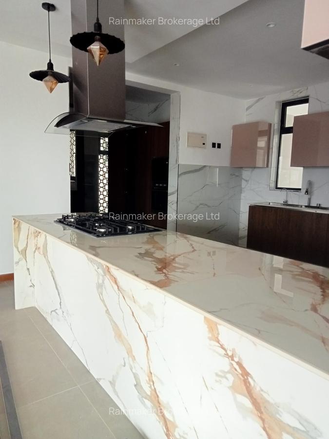 Serviced 4 Bed Apartment with En Suite in Riverside - 2