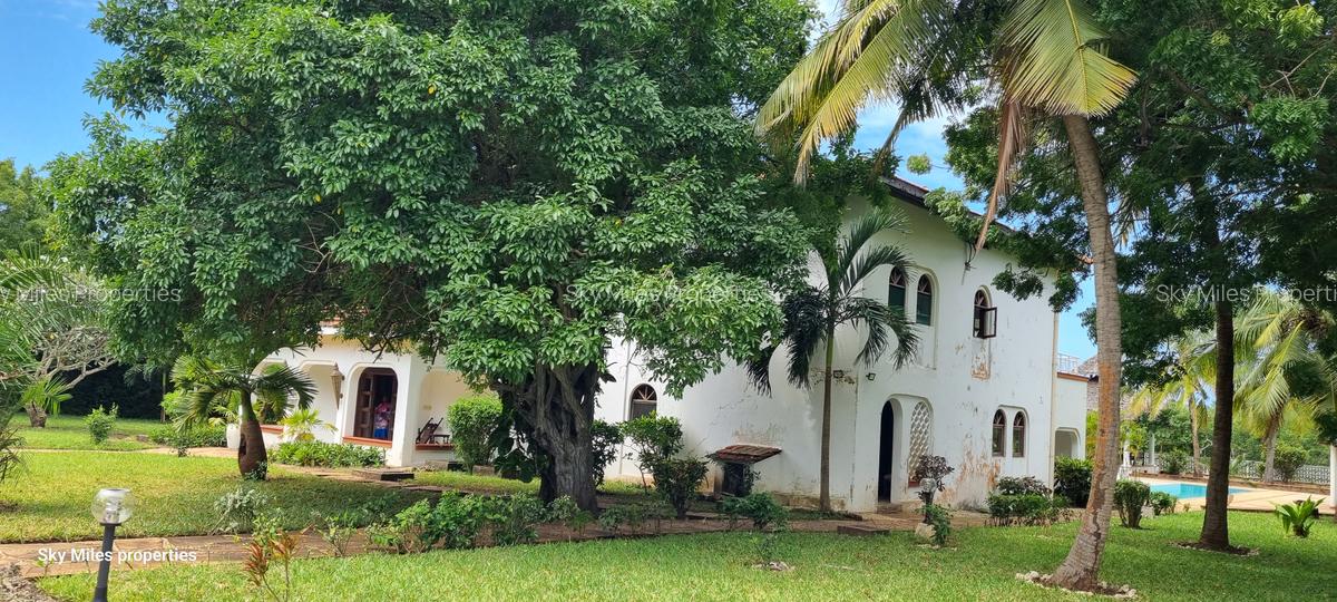 5 Bed House with En Suite at Diani - 6