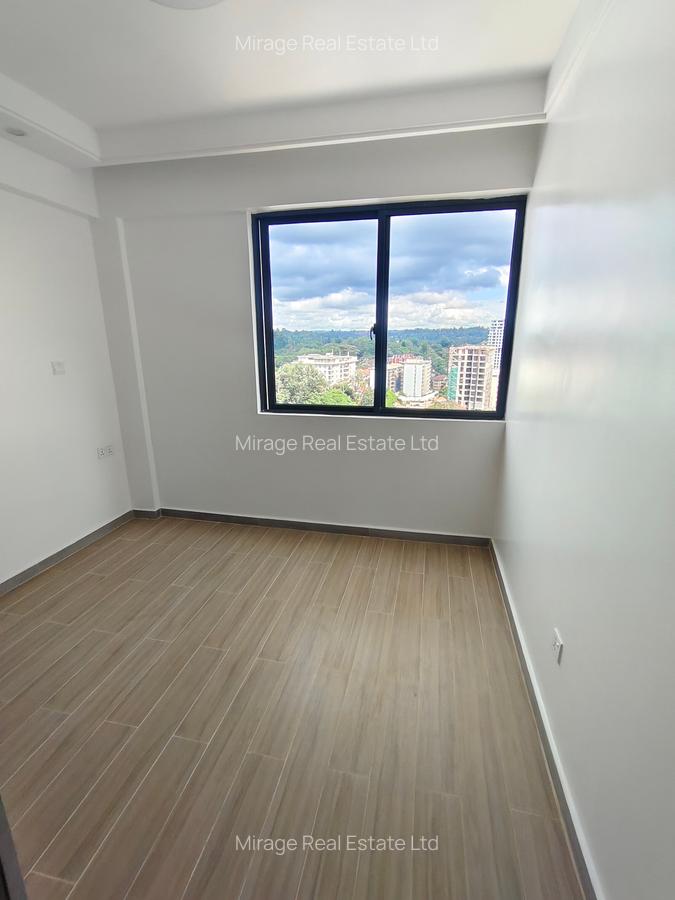 3 Bed Apartment with Gym in Riverside - 9
