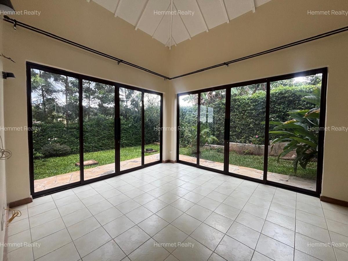 4 Bed Townhouse with En Suite in Kiambu Road - 2