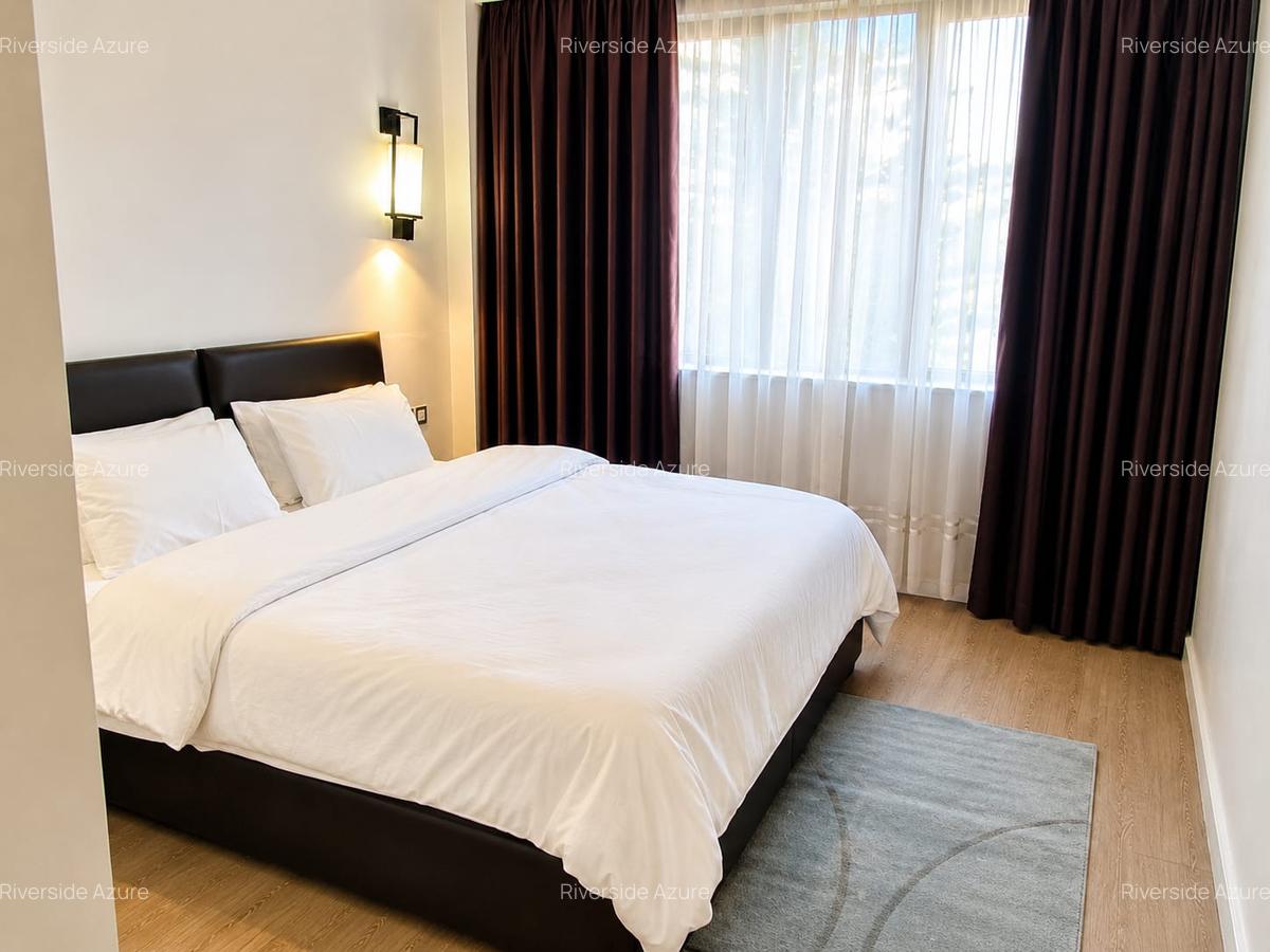Serviced 2 Bed Apartment with En Suite at Riverside - 13