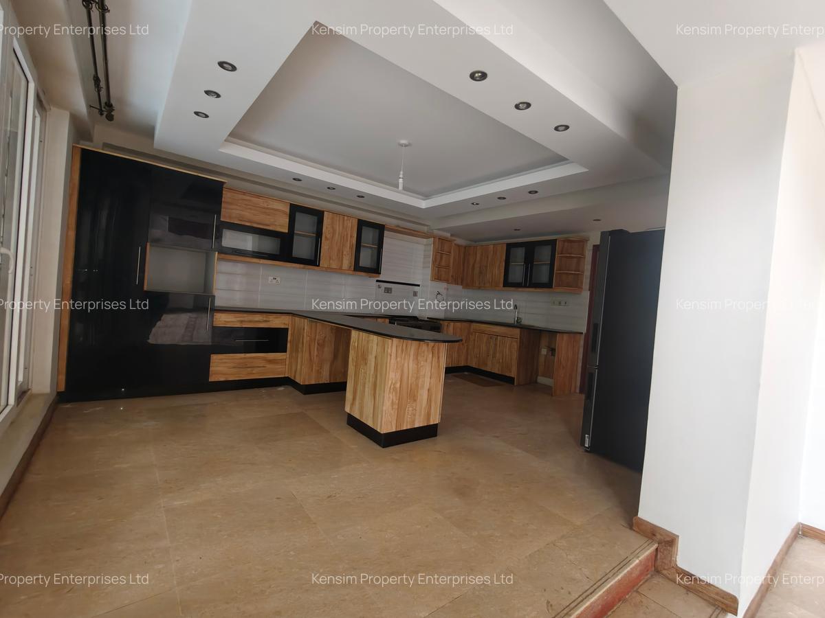 4 Bed Townhouse with En Suite in Lavington - 3
