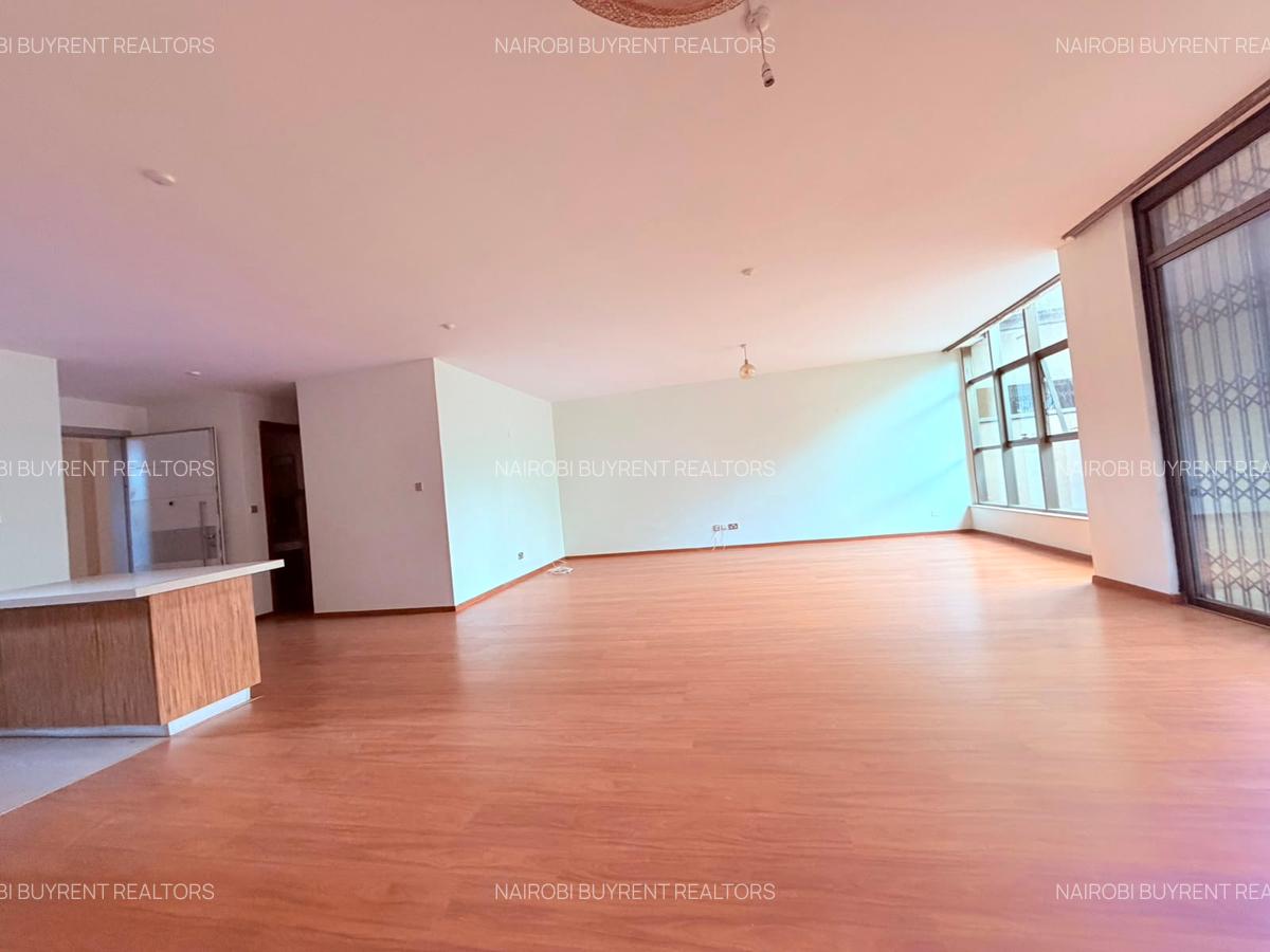 3 Bed Apartment with En Suite in Parklands - 14