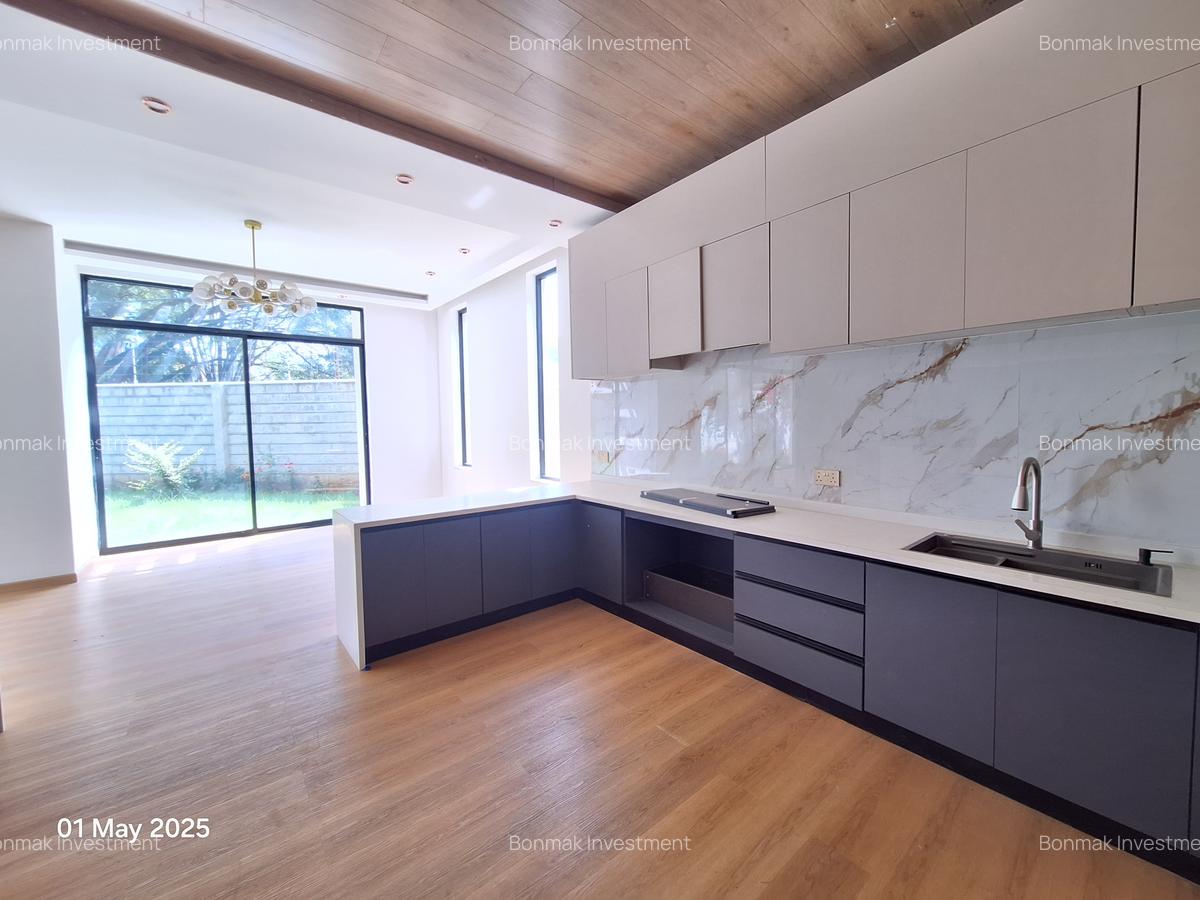 5 Bed Townhouse with En Suite at Lavington Green - 5
