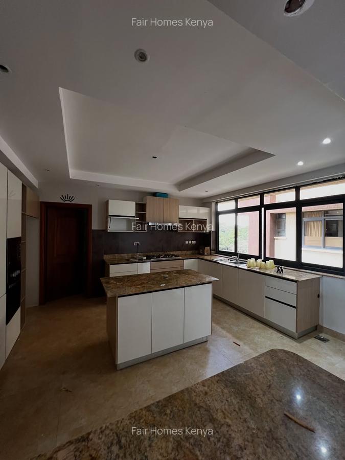 4 Bed Apartment with En Suite at Riverside Drive - 5