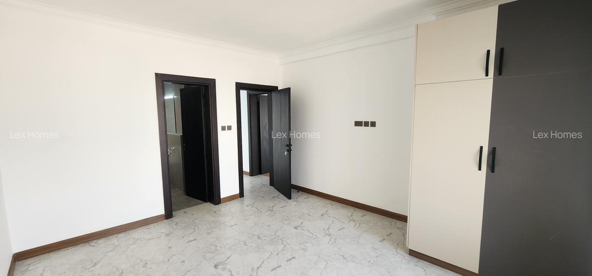 3 Bed Apartment with En Suite at Mandela Road - 17