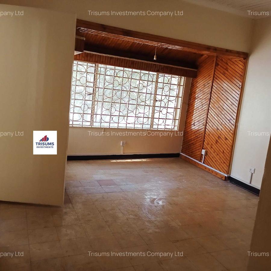 3 Bed Villa with En Suite in Parklands - 9