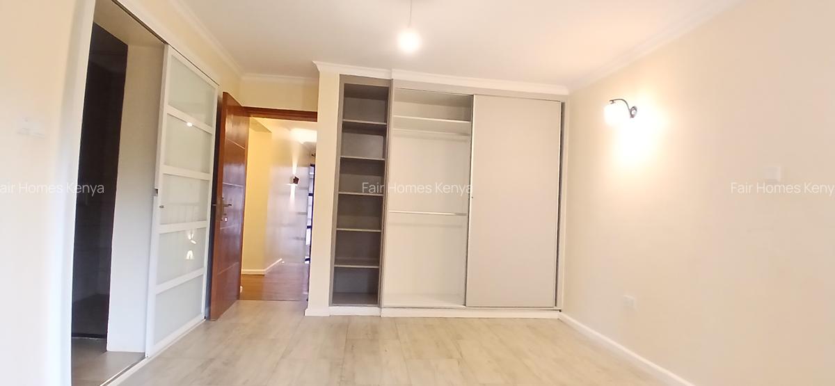 4 Bed Townhouse with En Suite at Lavington Green - 17