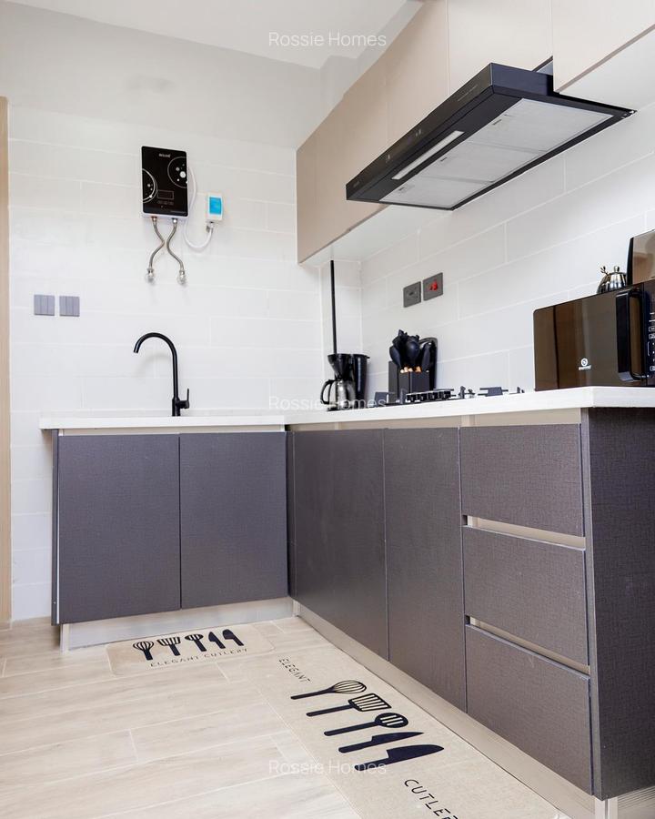 Serviced 1 Bed Apartment with En Suite in Lavington - 11