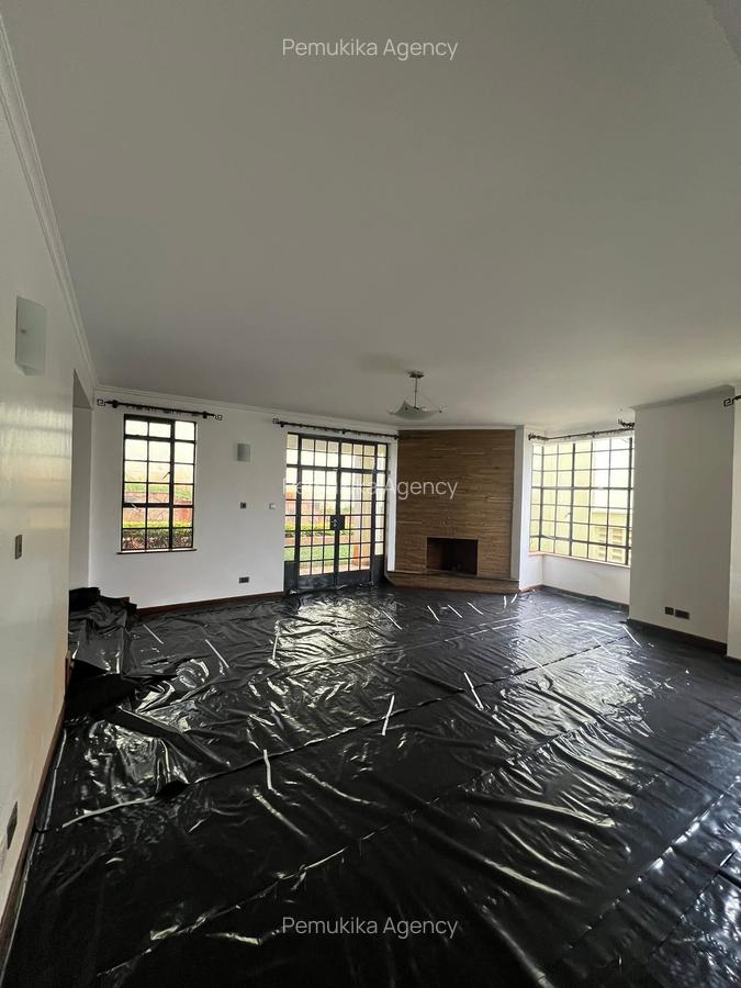 5 Bed Townhouse with En Suite in Lavington - 4