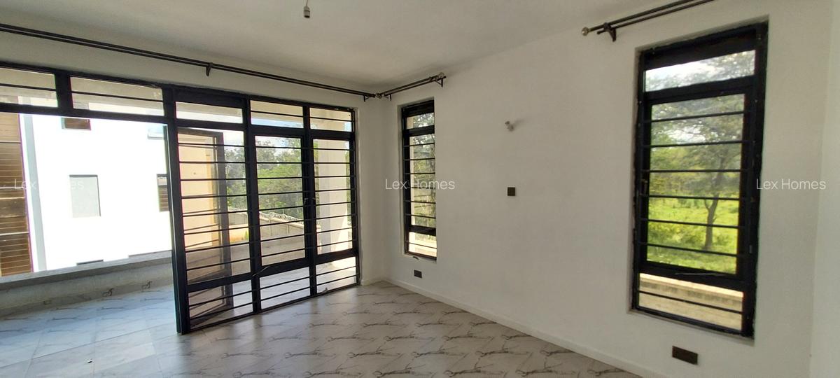 4 Bed House with En Suite at Rimpa Road - 11