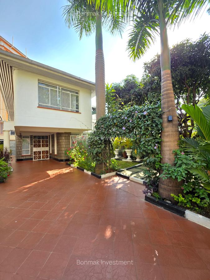 4 Bed Townhouse with En Suite at Valley Arcade - 3