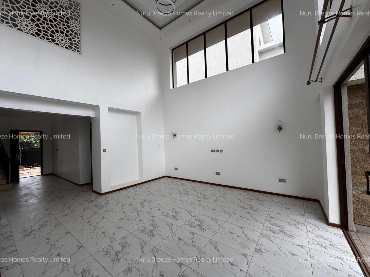 4 Bed Townhouse with En Suite in Runda - 17