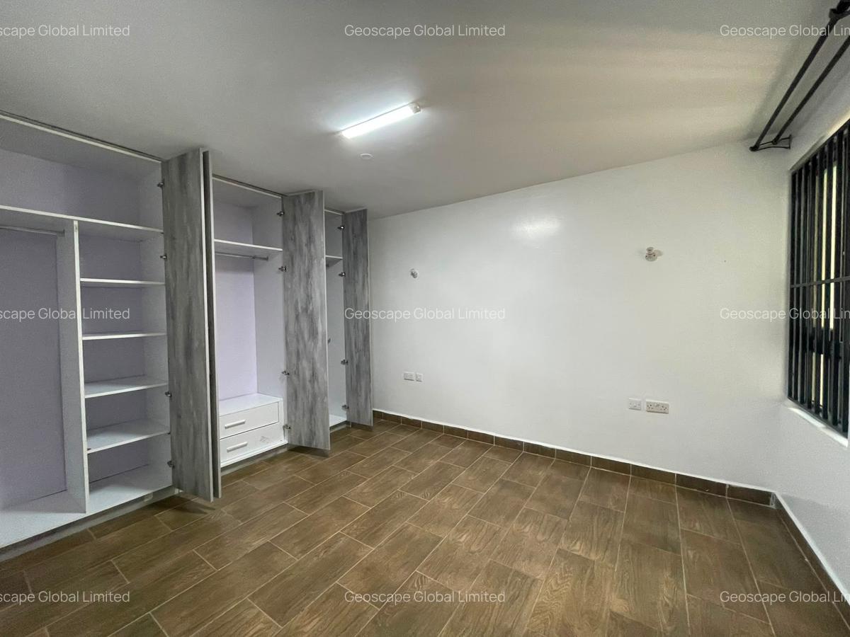 3 Bed Apartment with En Suite in Westlands Area - 2